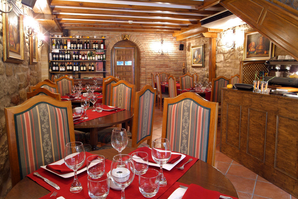 Hotel Merindad De Olite Restaurant photo